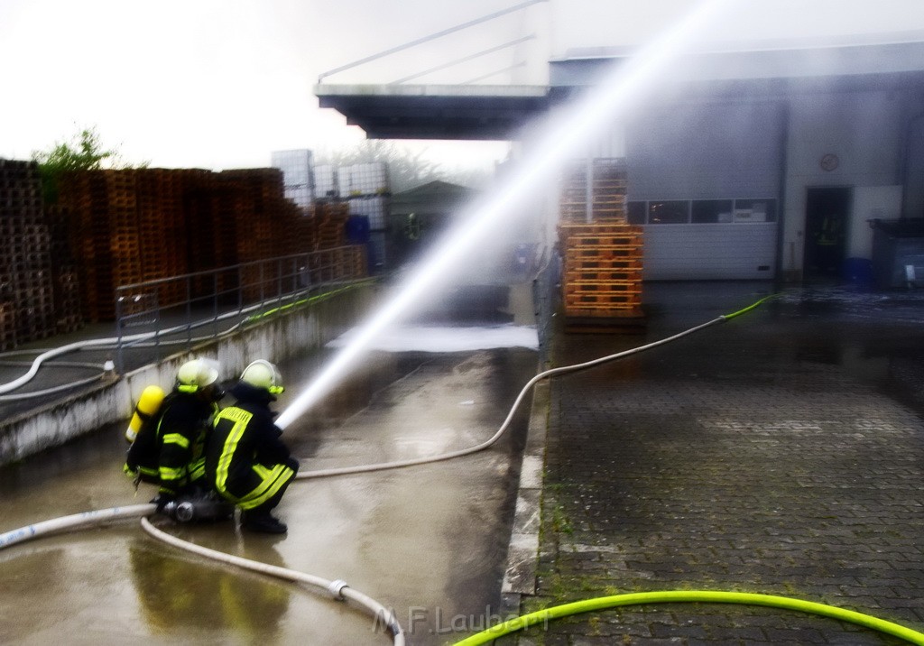 Grossbrand Halle Troisdorf Kriegsdorf Junkersring P169.JPG - Miklos Laubert